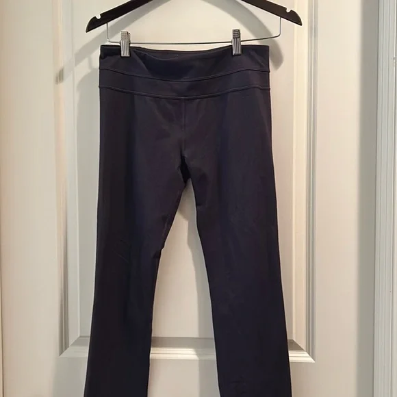 Like New! Lululemon Athletica women denim design leggings/inner pouch size 6 - Picture 3 of 12